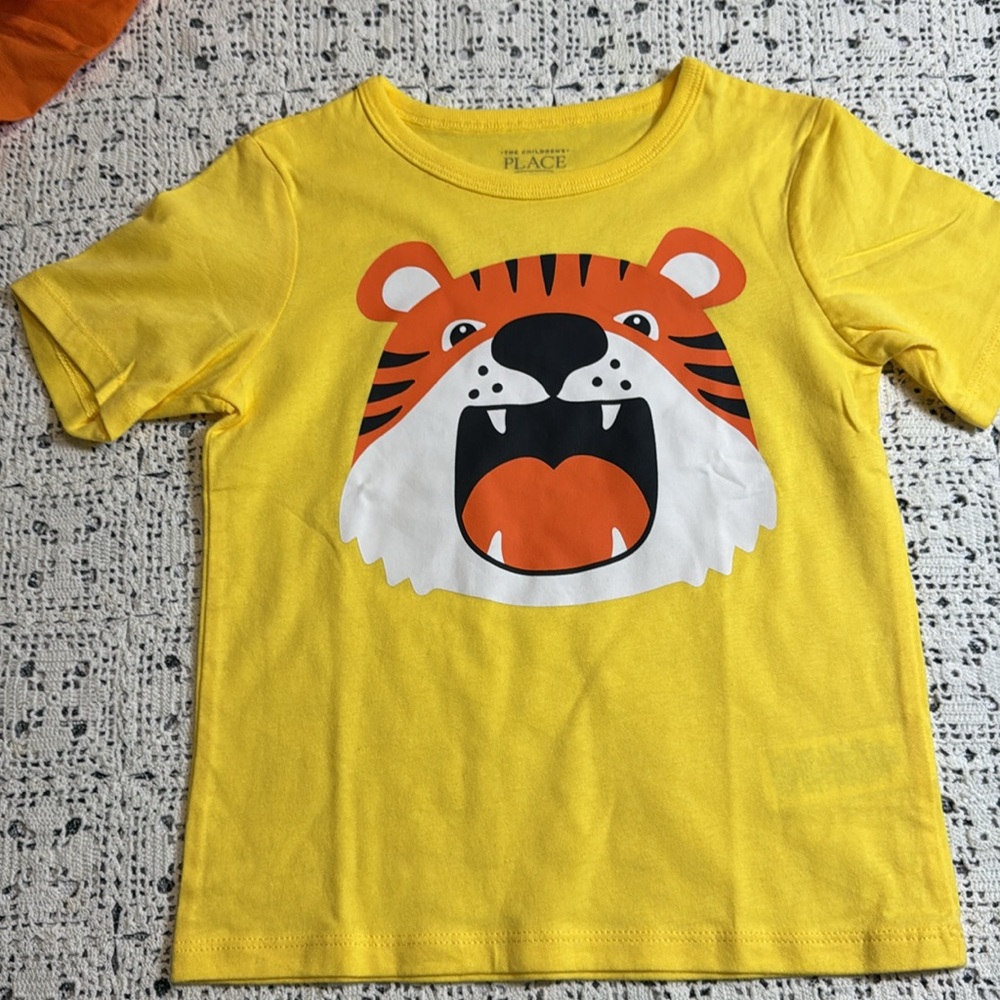 The Children's Place Vibrant Orange and Yellow Short Sleeve Tees Lot of 2 - Picture 5 of 8